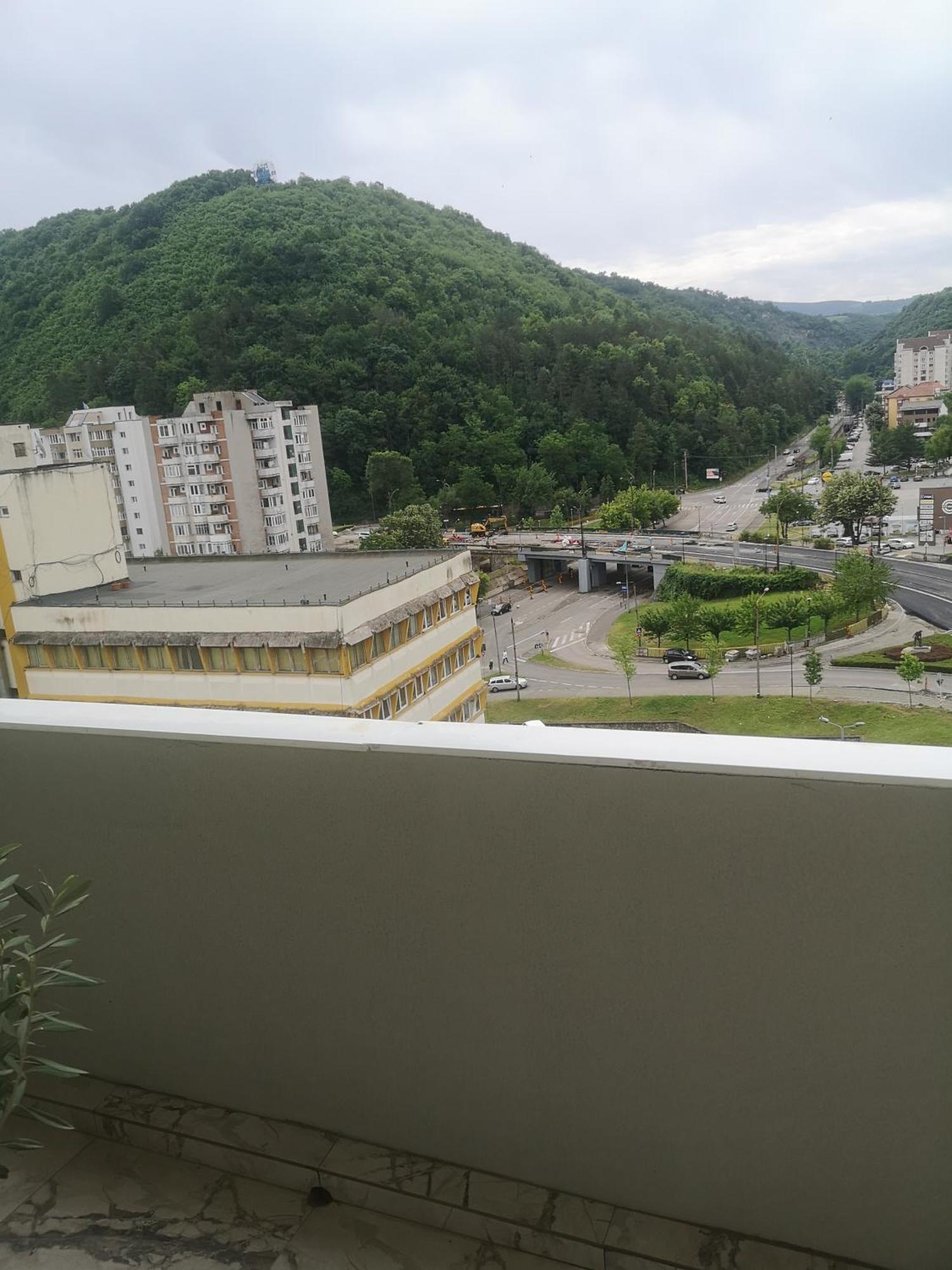 Penthouse Luxury Apartment Resita Exterior photo